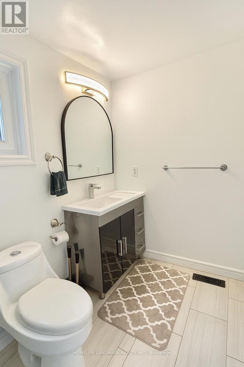 Photo 21 of 160 Snowshoe Crescent, Markham ON