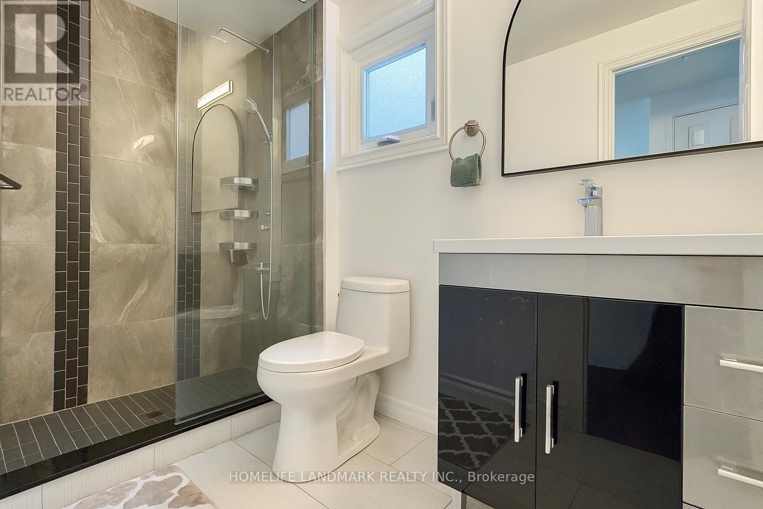 Photo 22 of 160 Snowshoe Crescent, Markham ON