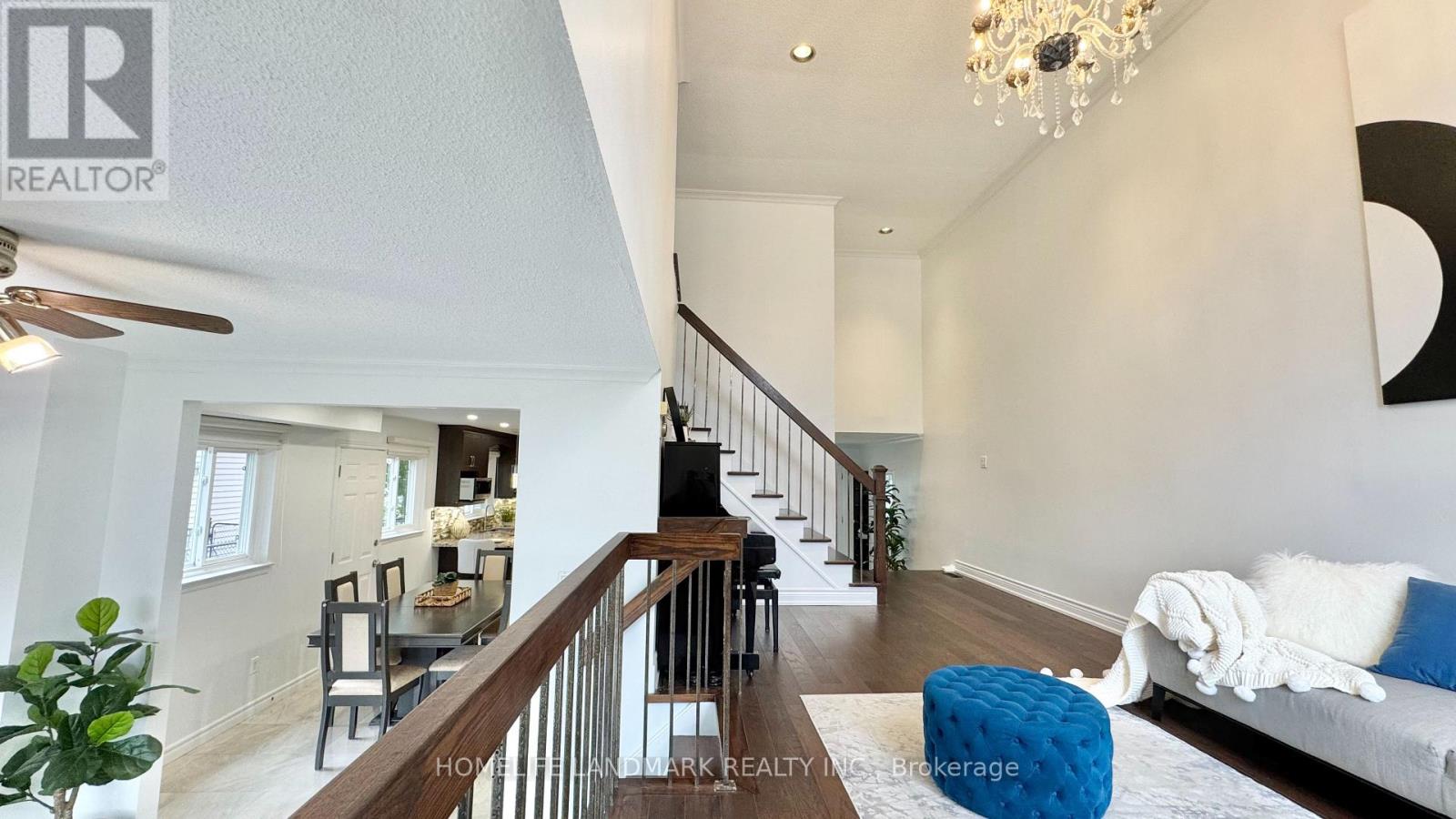 Photo 7 of 160 Snowshoe Crescent, Markham ON