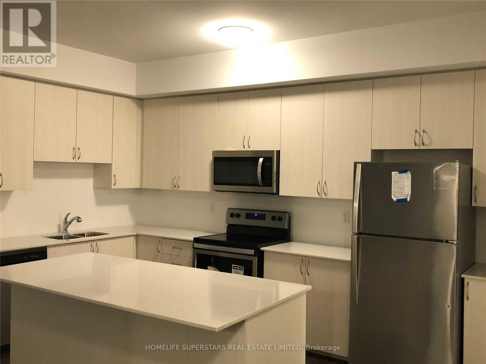 Photo 4 of 902 26 Coles Avenue, Vaughan ON