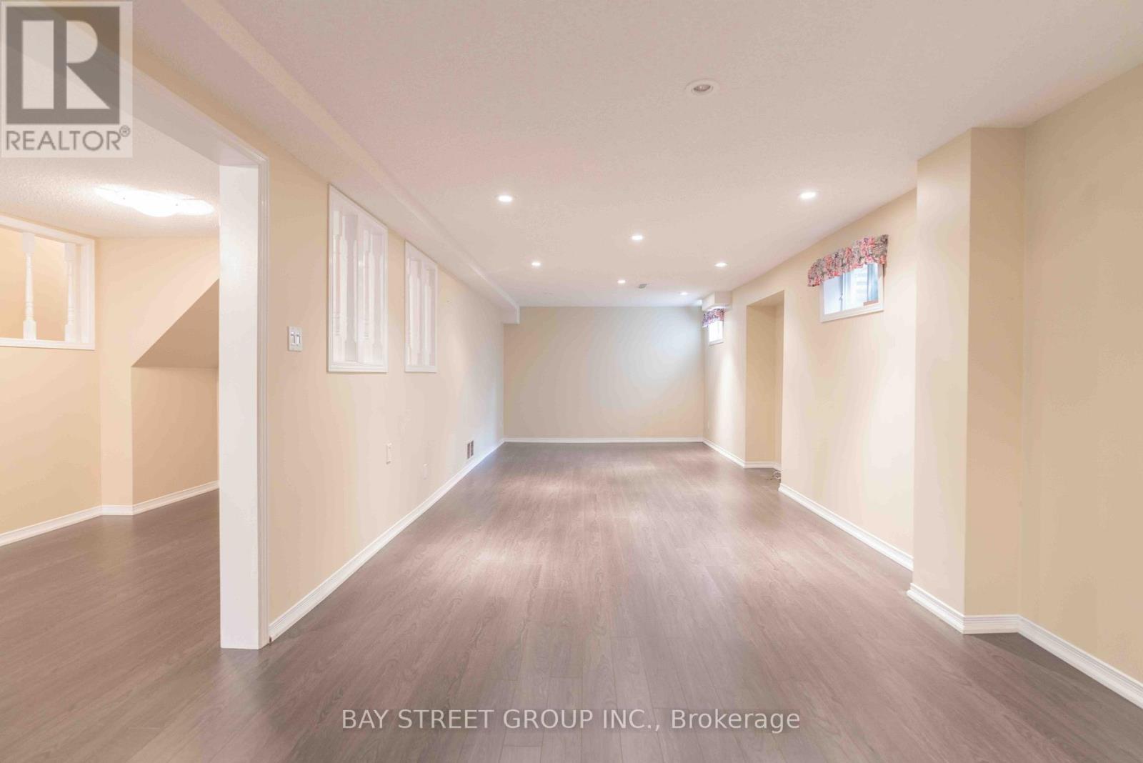 Photo 11 of 20 Tailor Street, Markham ON