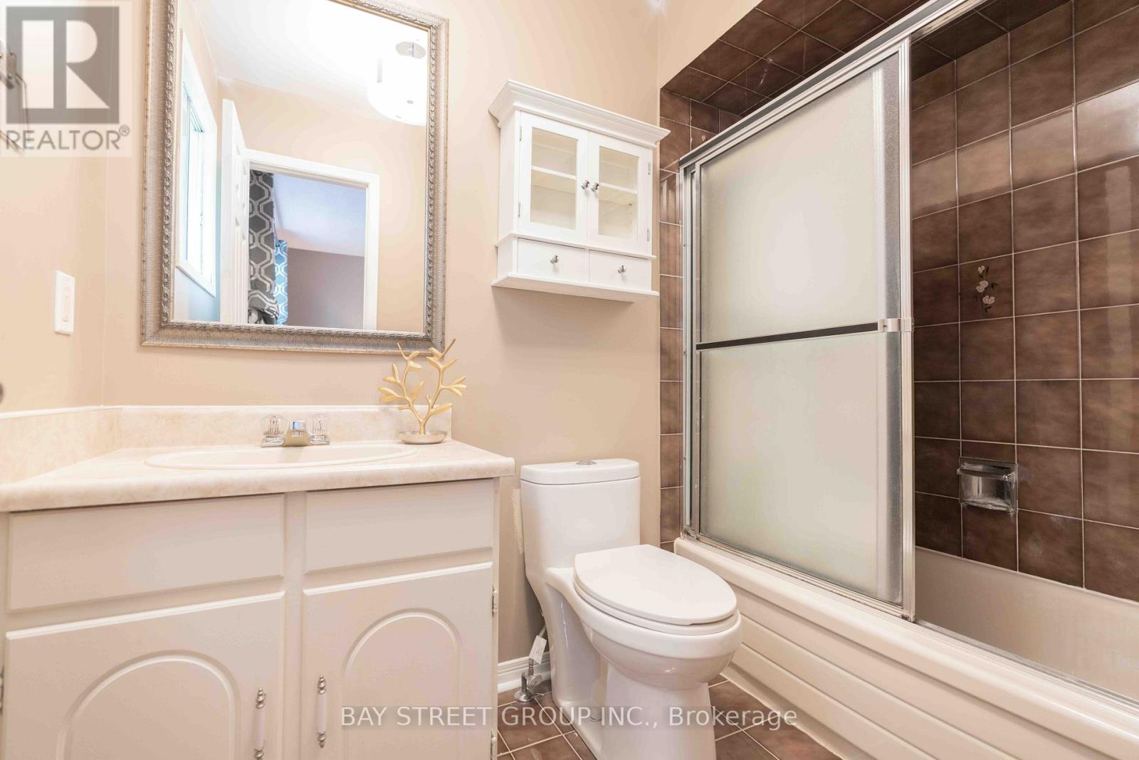 Photo 12 of 20 Tailor Street, Markham ON