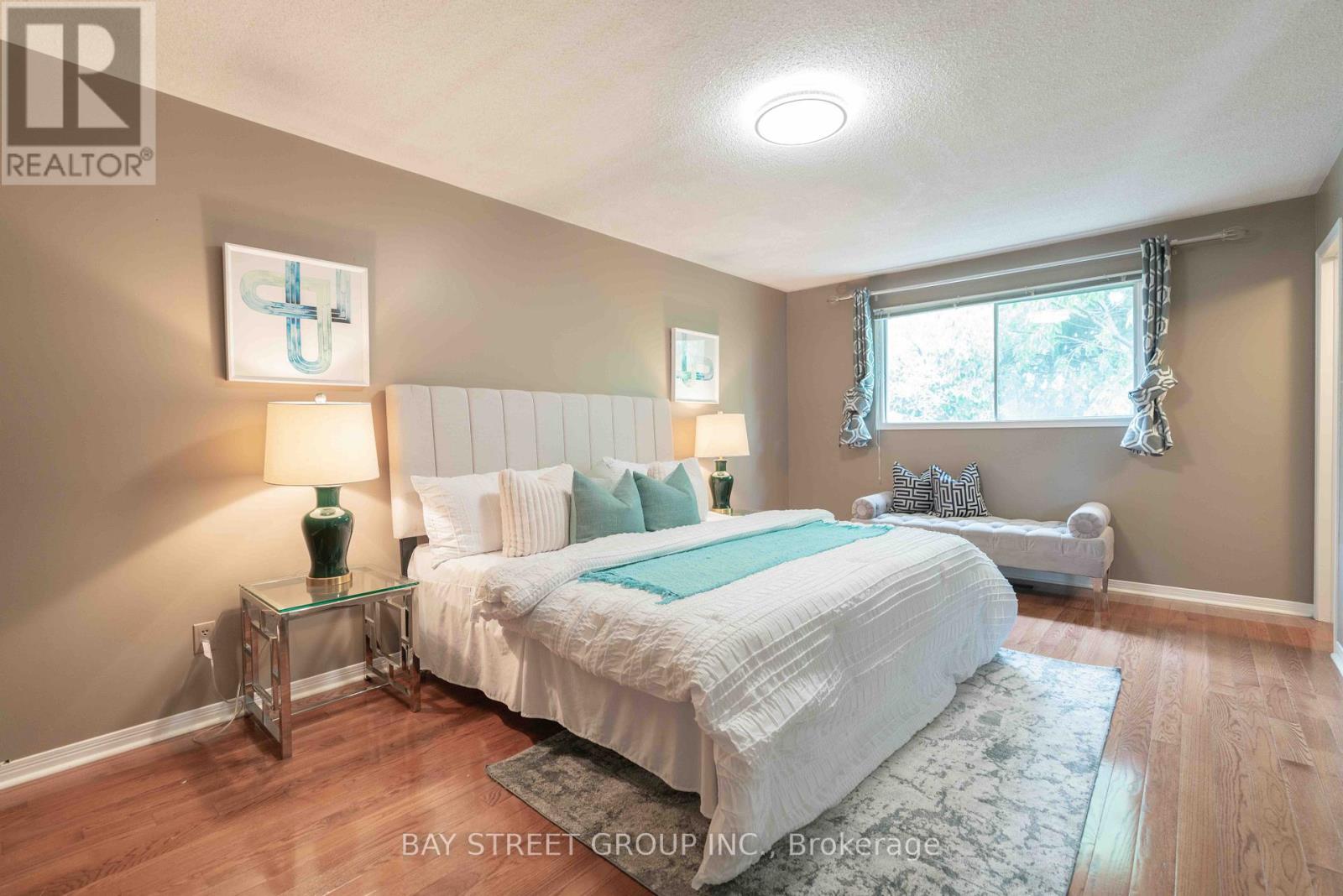Photo 9 of 20 Tailor Street, Markham ON