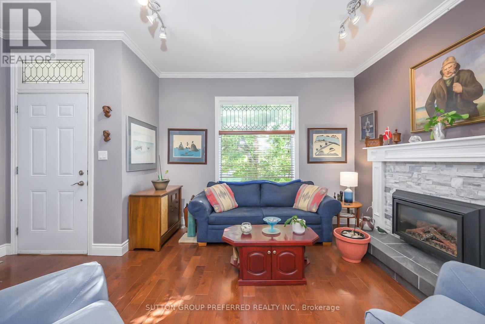 Photo 12 of 447 Woodman Avenue, London East ON