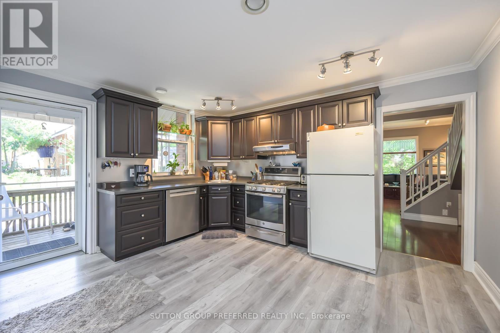 Photo 20 of 447 Woodman Avenue, London East ON
