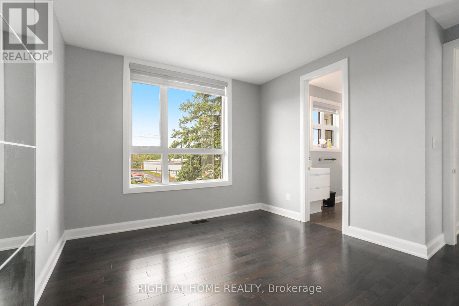 Photo 24 of 17 Rideau Heights Drive, Ottawa ON