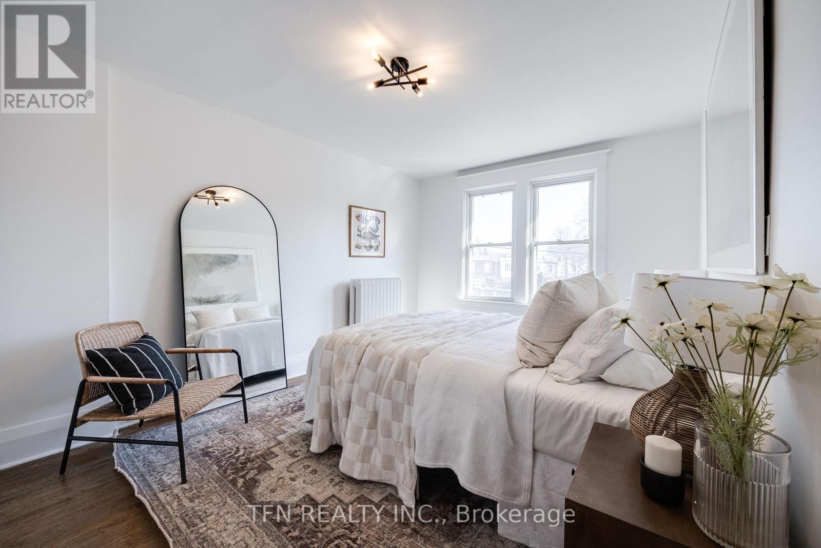 Photo 14 of Upper 70 Chester Hill Road, Toronto ON
