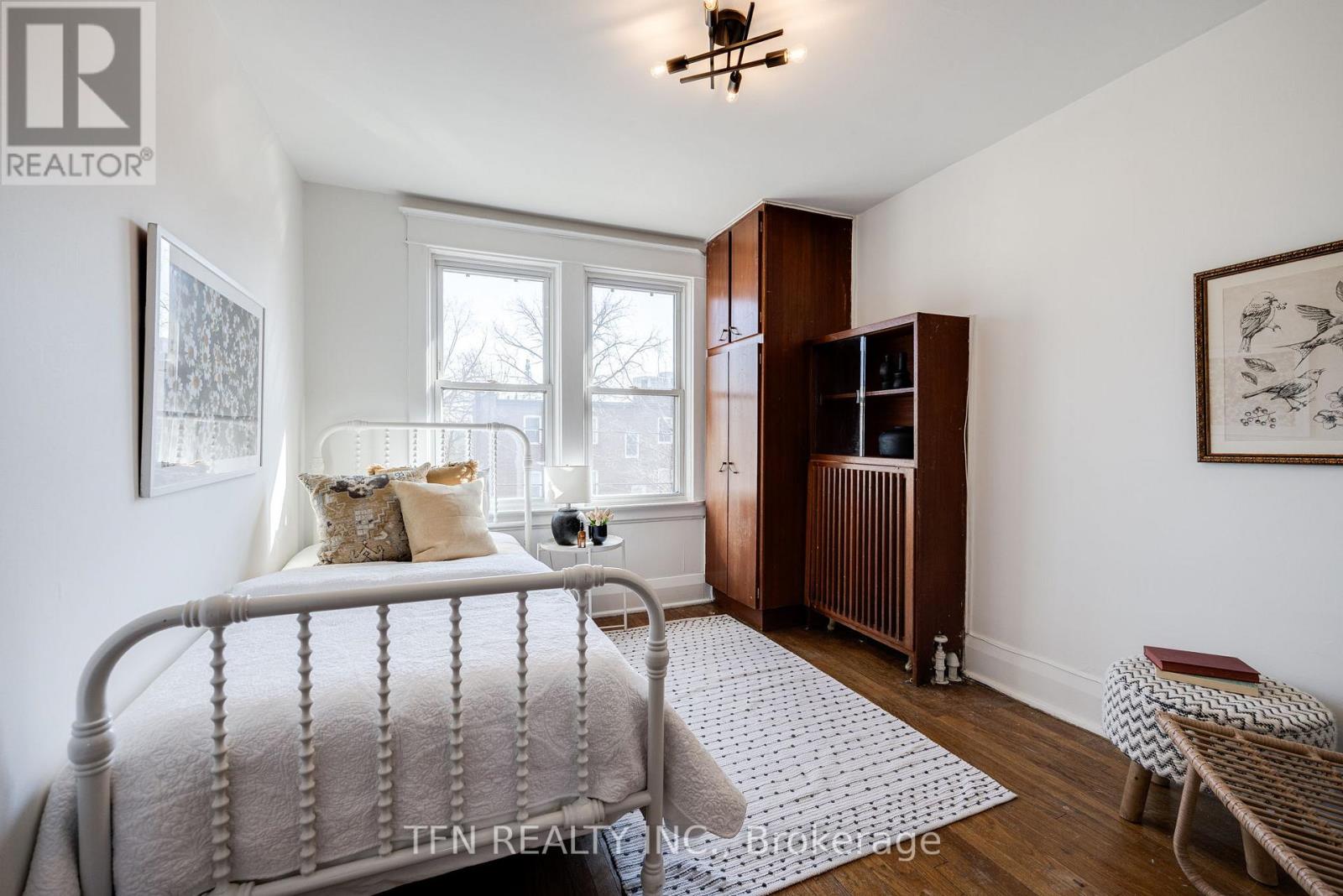 Photo 18 of Upper 70 Chester Hill Road, Toronto ON