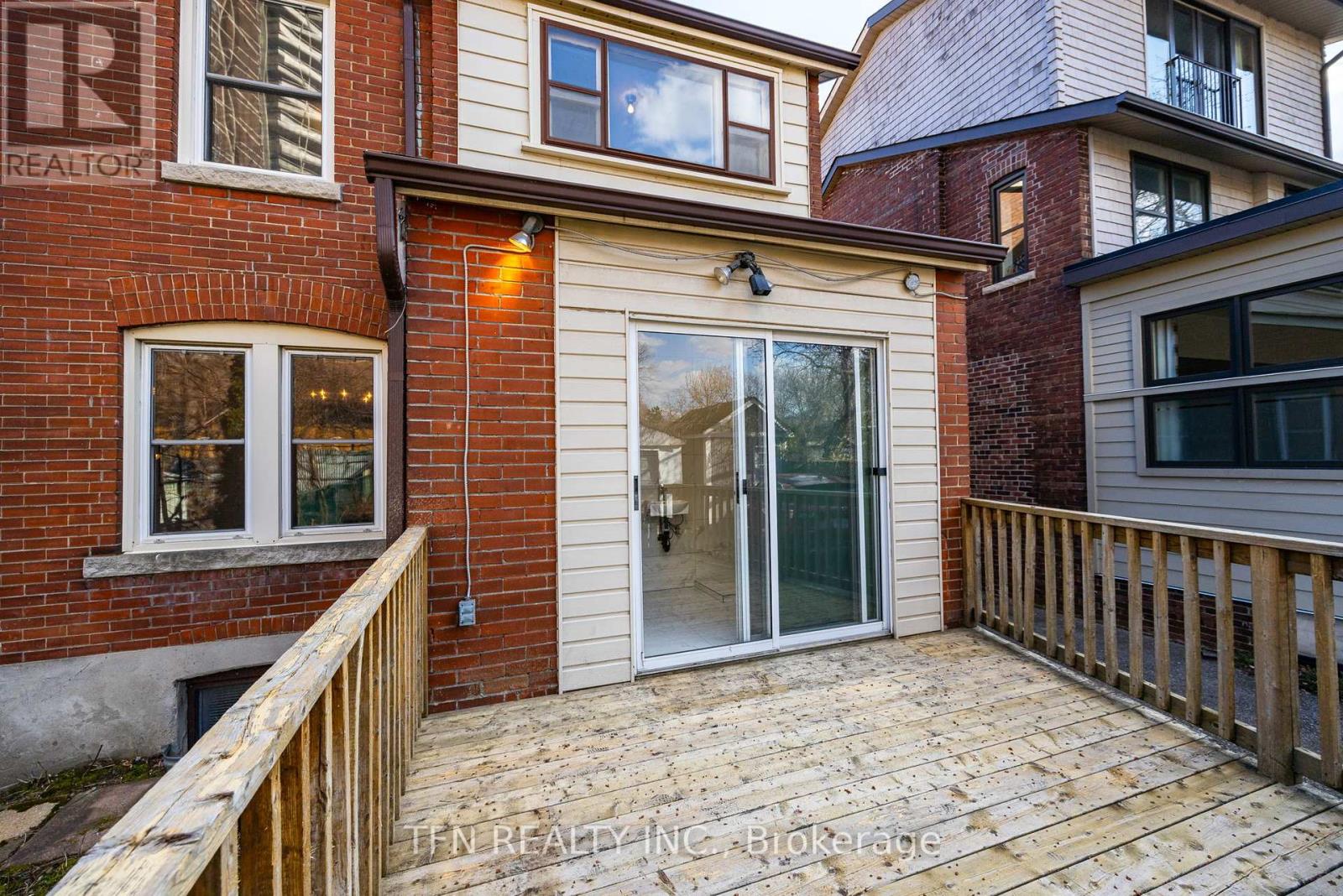 Photo 22 of Upper 70 Chester Hill Road, Toronto ON