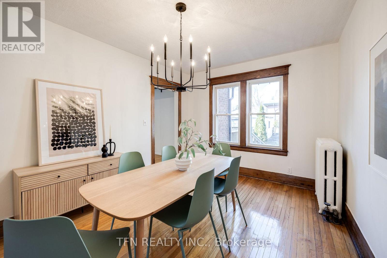 Photo 5 of Upper 70 Chester Hill Road, Toronto ON
