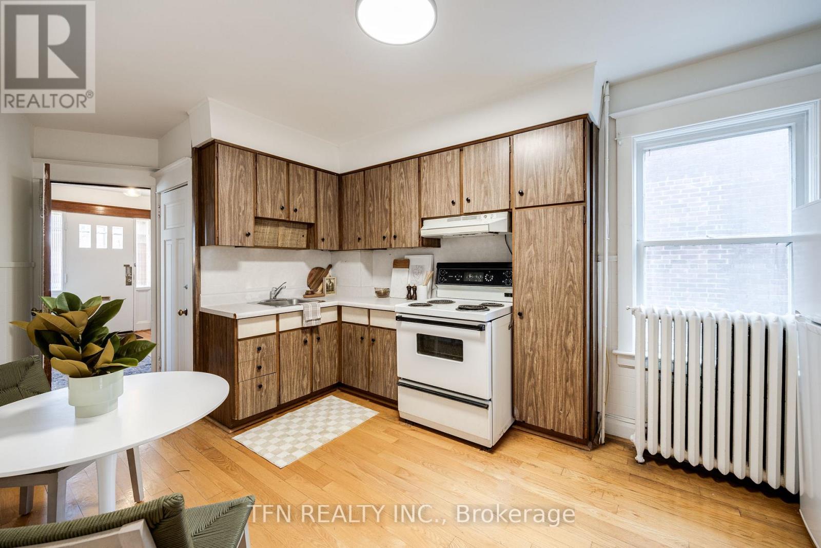 Photo 7 of Upper 70 Chester Hill Road, Toronto ON