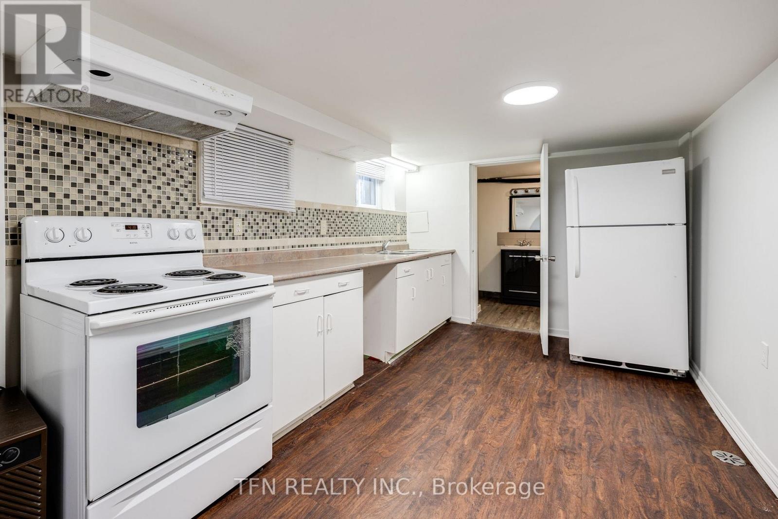 Photo 2 of Basement 70 Chester Hill Road, Toronto ON