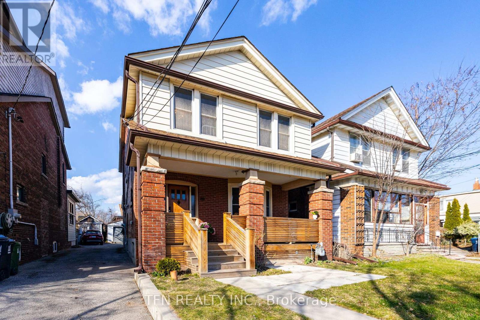 Photo 5 of Basement 70 Chester Hill Road, Toronto ON