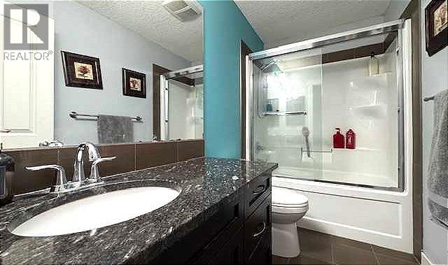 Photo 22 of 691 Copperpond Circle Se, Calgary AB