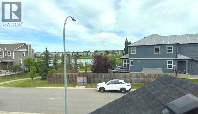 Photo 4 of 691 Copperpond Circle Se, Calgary AB
