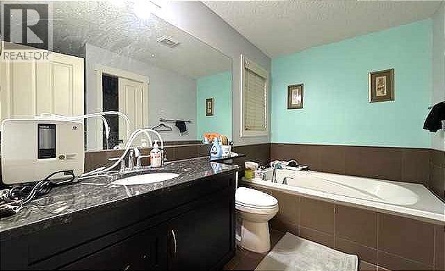 Photo 28 of 691 Copperpond Circle Se, Calgary AB