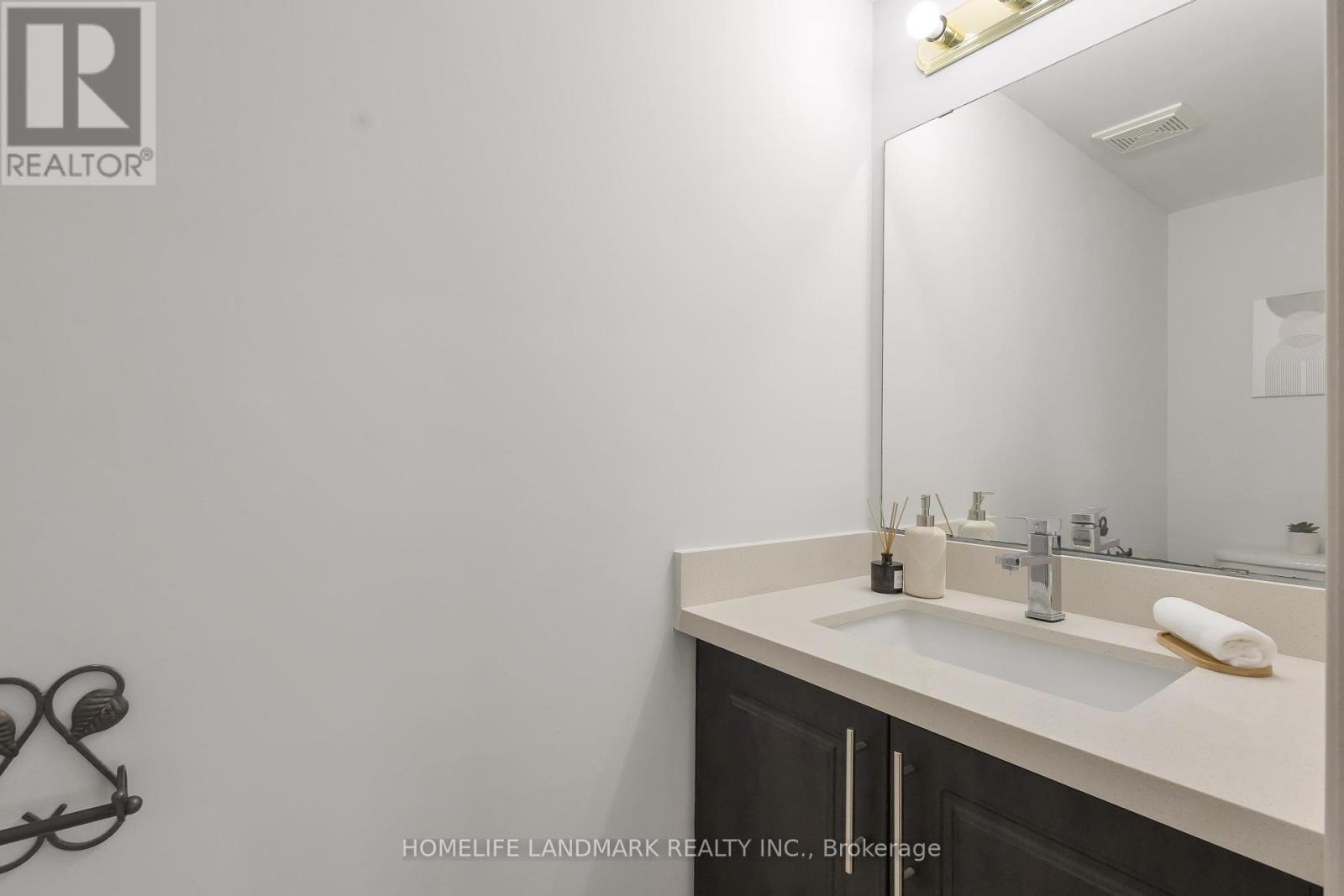 Photo 15 of 205 Holbeach Crescent, Waterloo ON