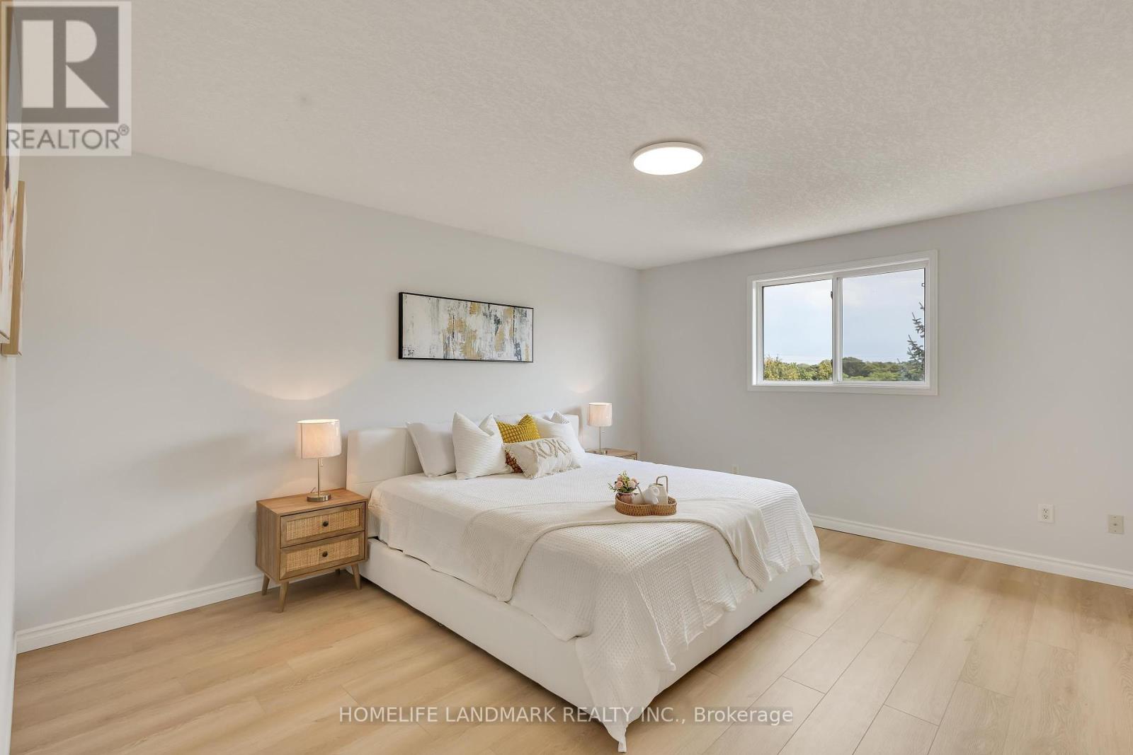 Photo 18 of 205 Holbeach Crescent, Waterloo ON