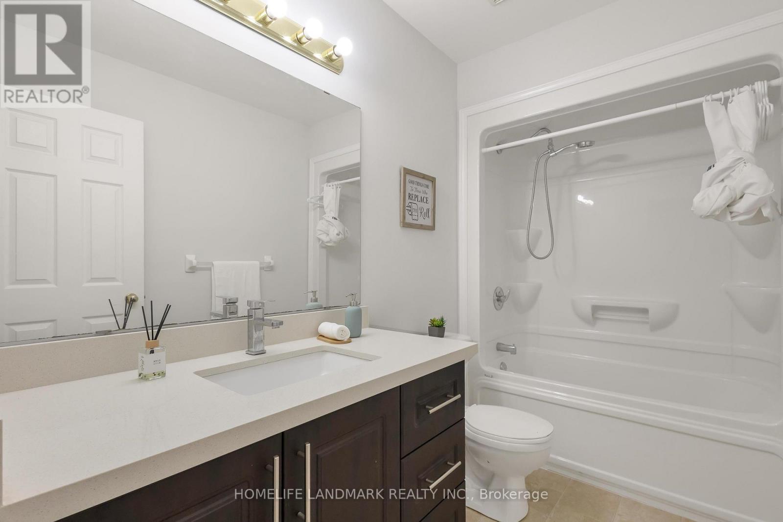 Photo 24 of 205 Holbeach Crescent, Waterloo ON