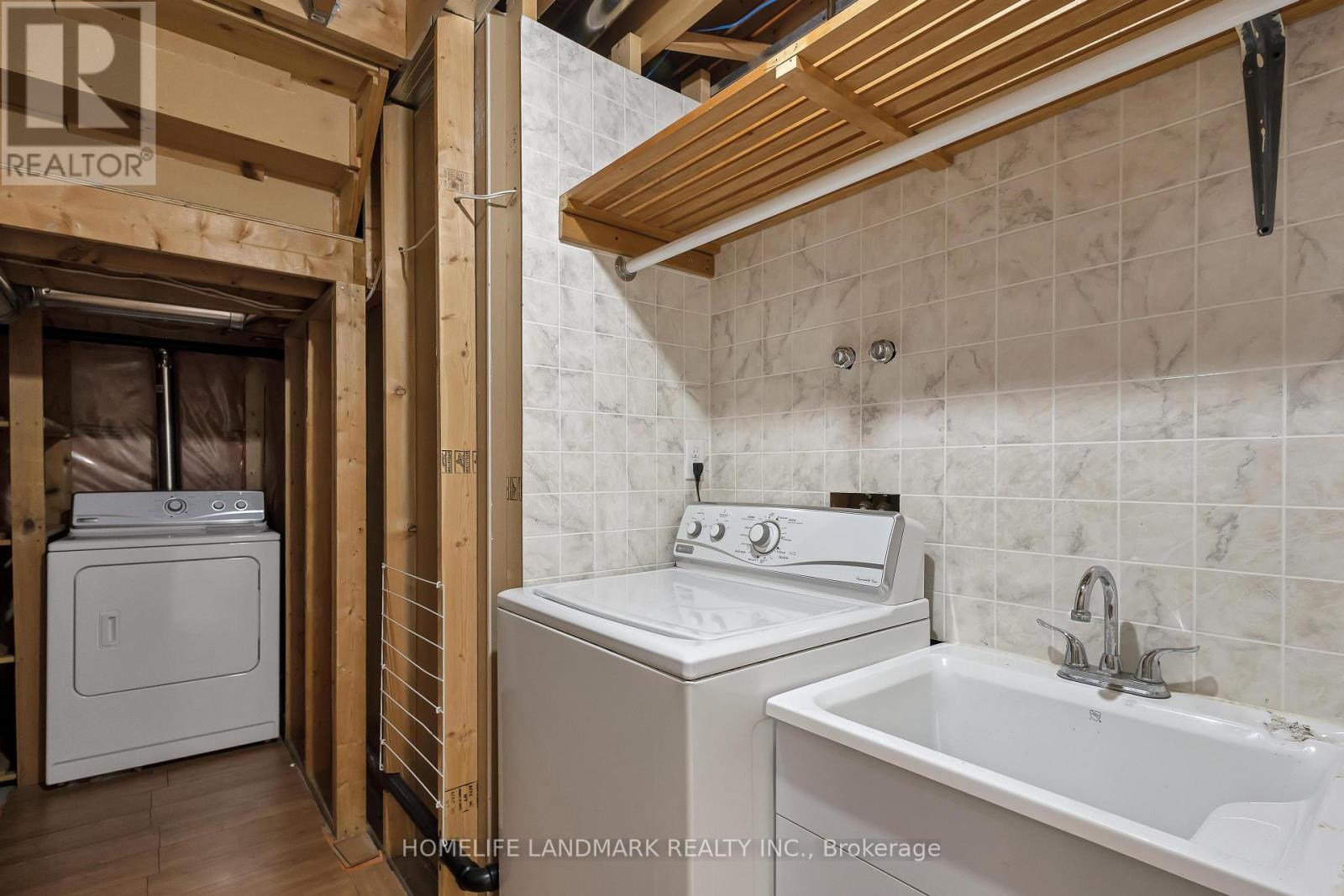 Photo 29 of 205 Holbeach Crescent, Waterloo ON
