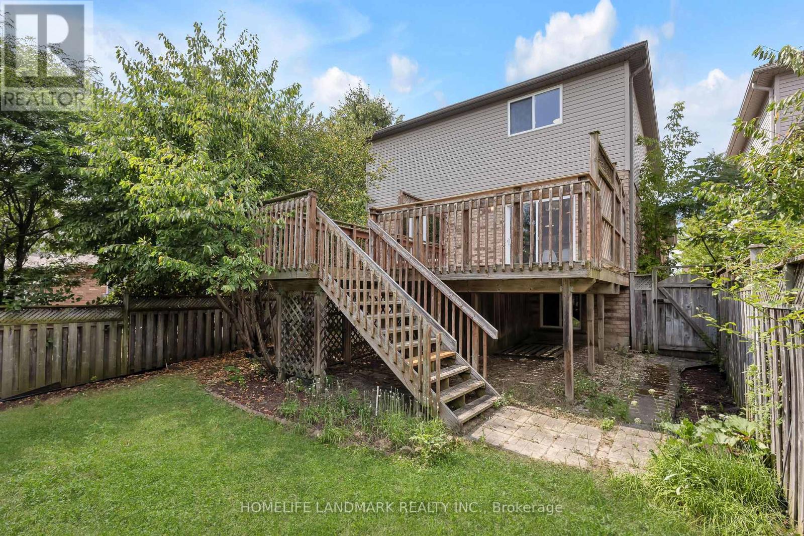 Photo 30 of 205 Holbeach Crescent, Waterloo ON