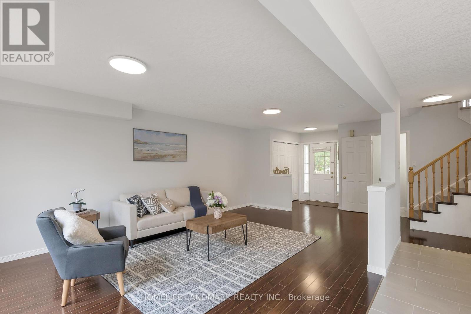 Photo 9 of 205 Holbeach Crescent, Waterloo ON