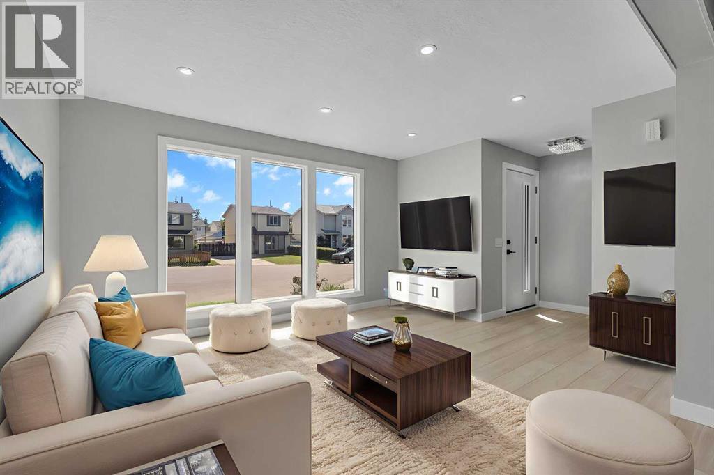 Photo 5 of 73 Erin Woods Place Se, Calgary AB