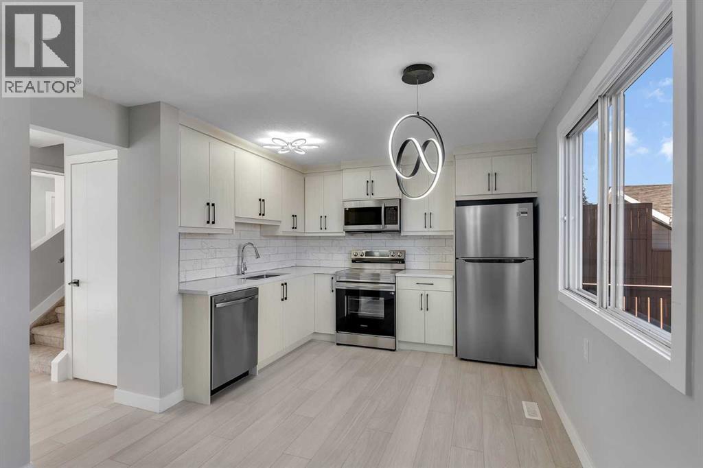 Photo 7 of 73 Erin Woods Place Se, Calgary AB