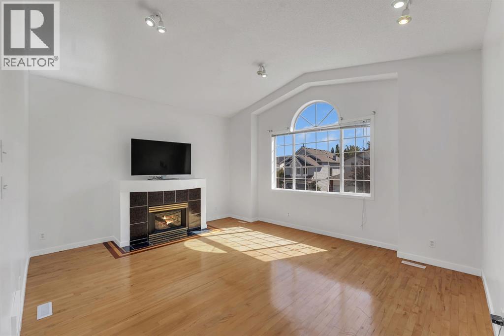 Single Family House for Sale in  Hidden Ranch Place Hidden Valley Calgary 