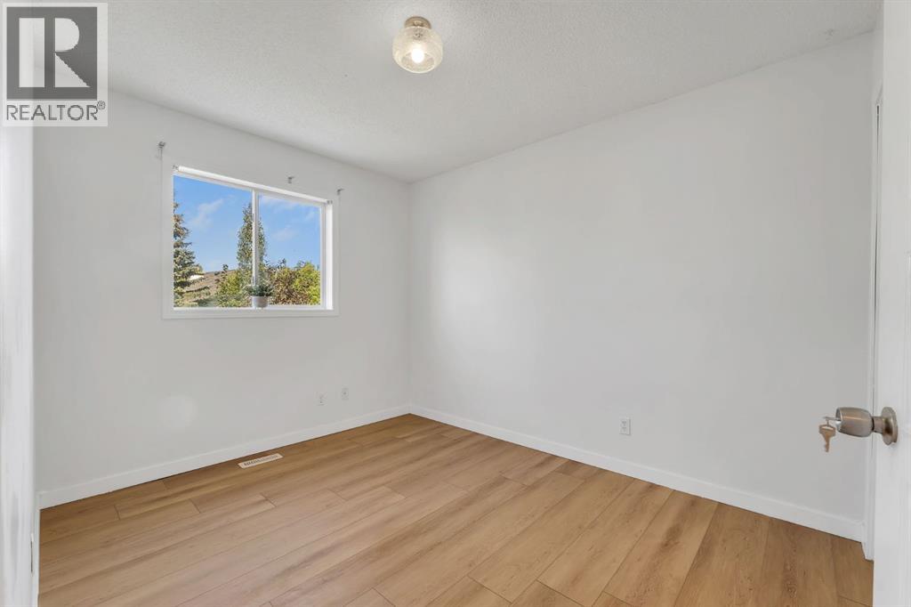 Single Family House for Sale in  Hidden Ranch Place Hidden Valley Calgary 