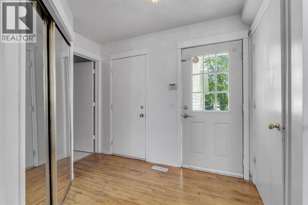 Single Family House for Sale in  Hidden Ranch Place Hidden Valley Calgary 
