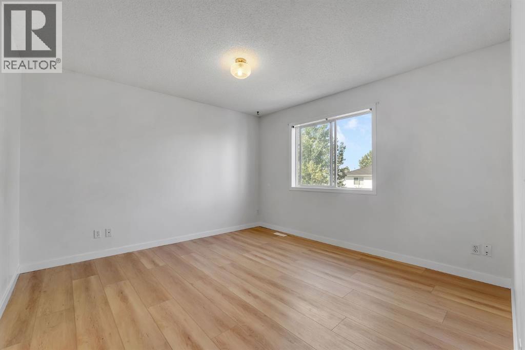 Single Family House for Sale in  Hidden Ranch Place Hidden Valley Calgary 