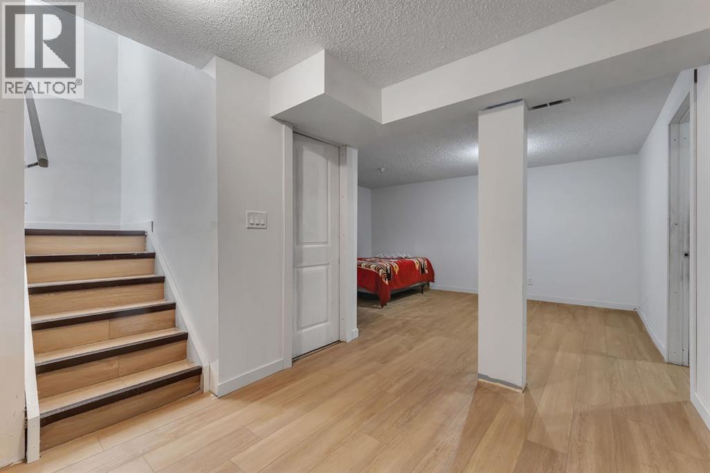 Single Family House for Sale in  Hidden Ranch Place Hidden Valley Calgary 