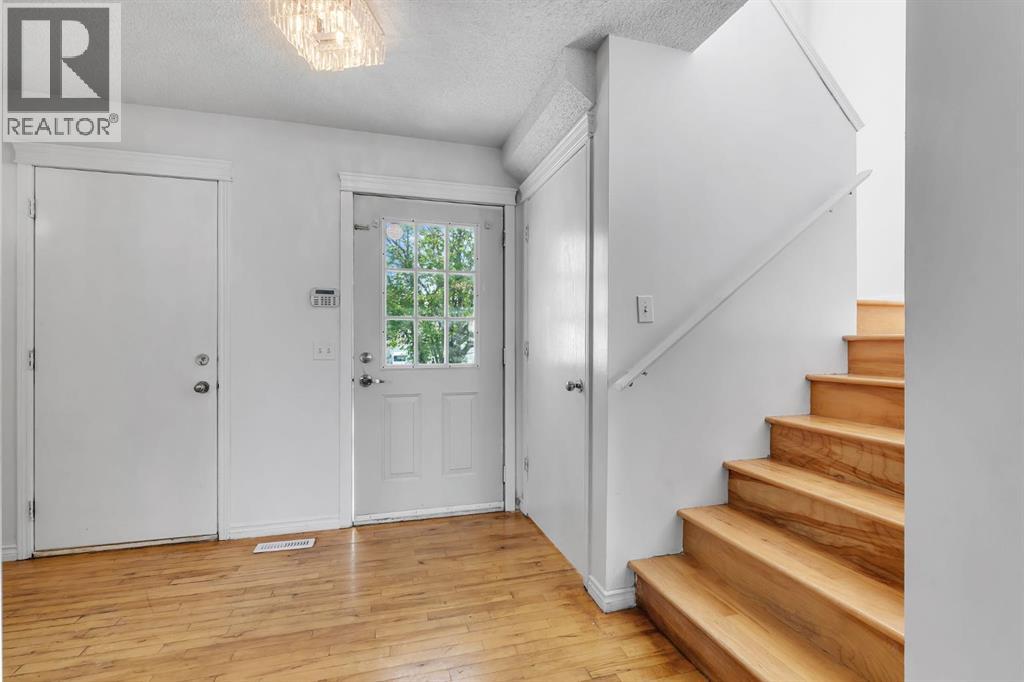 Single Family House for Sale in  Hidden Ranch Place Hidden Valley Calgary 