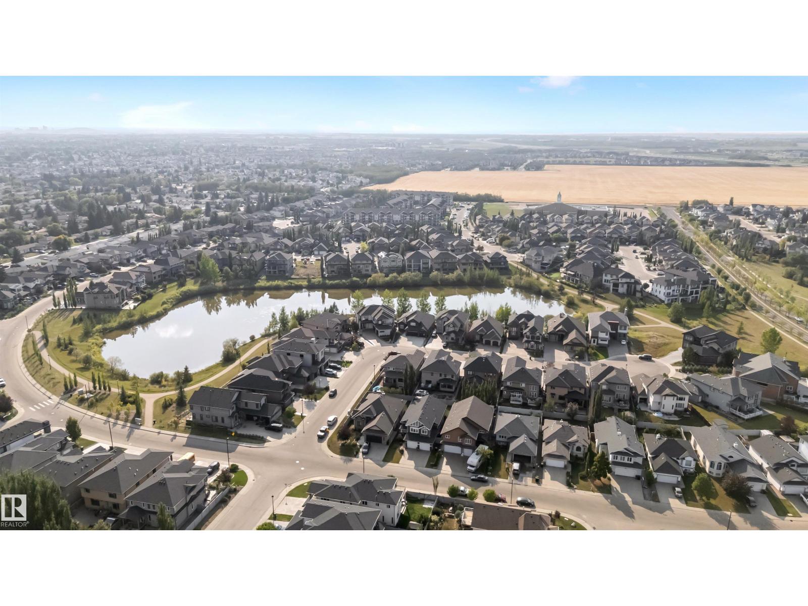 Photo 20 of 10621 175 A Av Nw, Edmonton AB