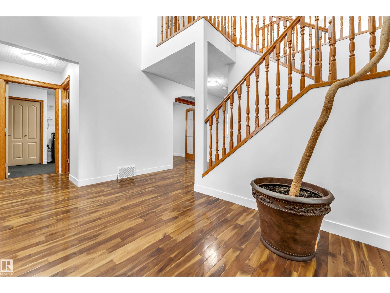 Photo 23 of 10621 175 A Av Nw, Edmonton AB
