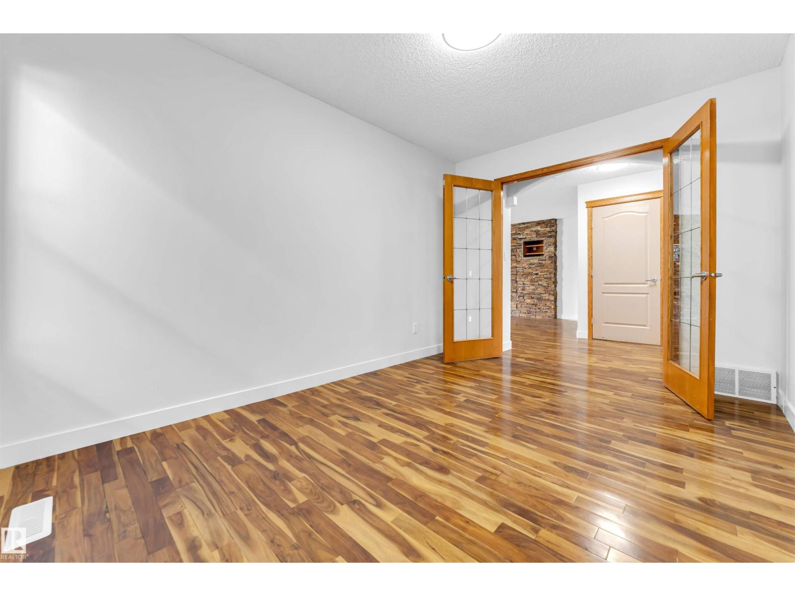 Photo 28 of 10621 175 A Av Nw, Edmonton AB