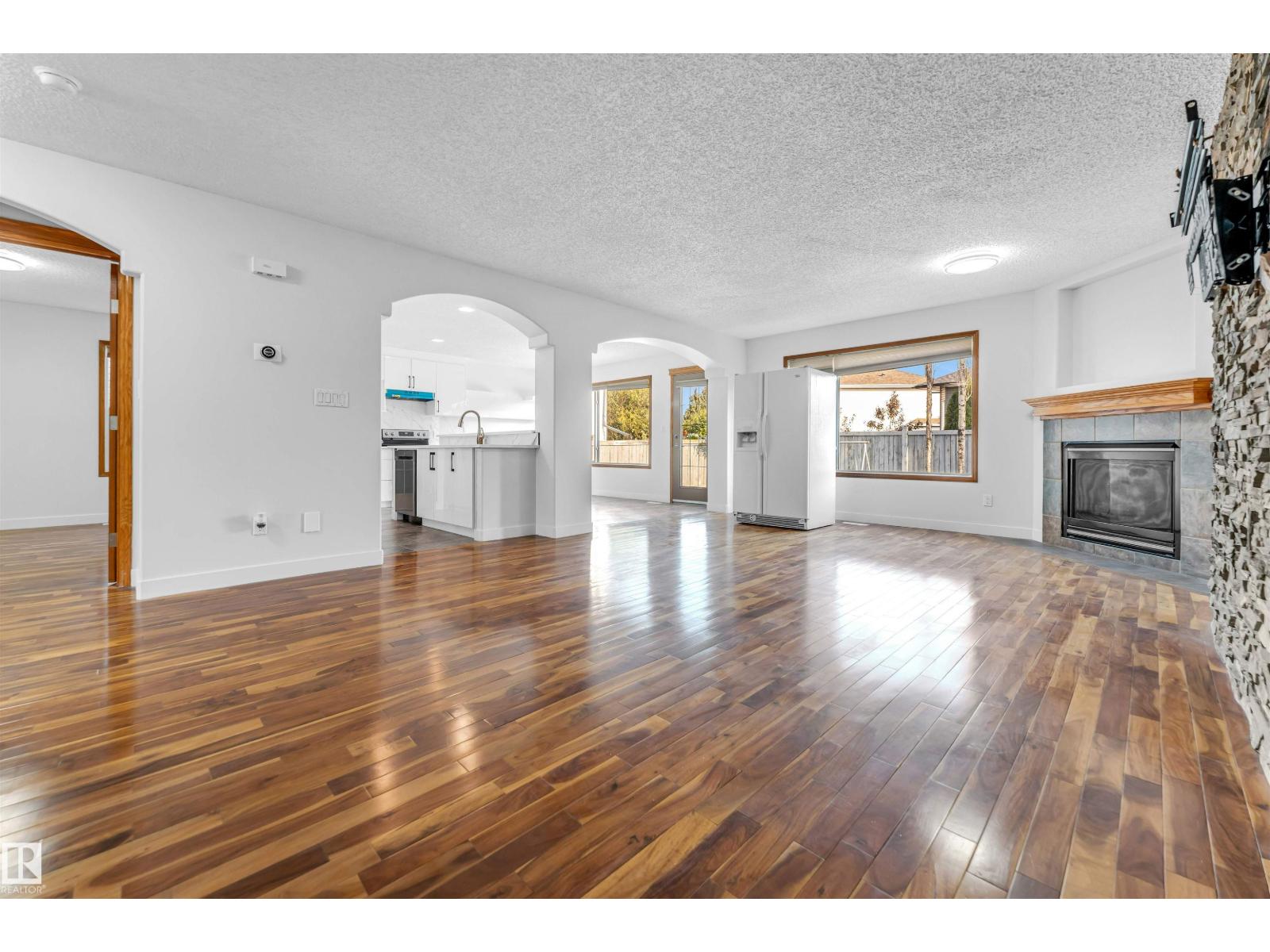Photo 30 of 10621 175 A Av Nw, Edmonton AB