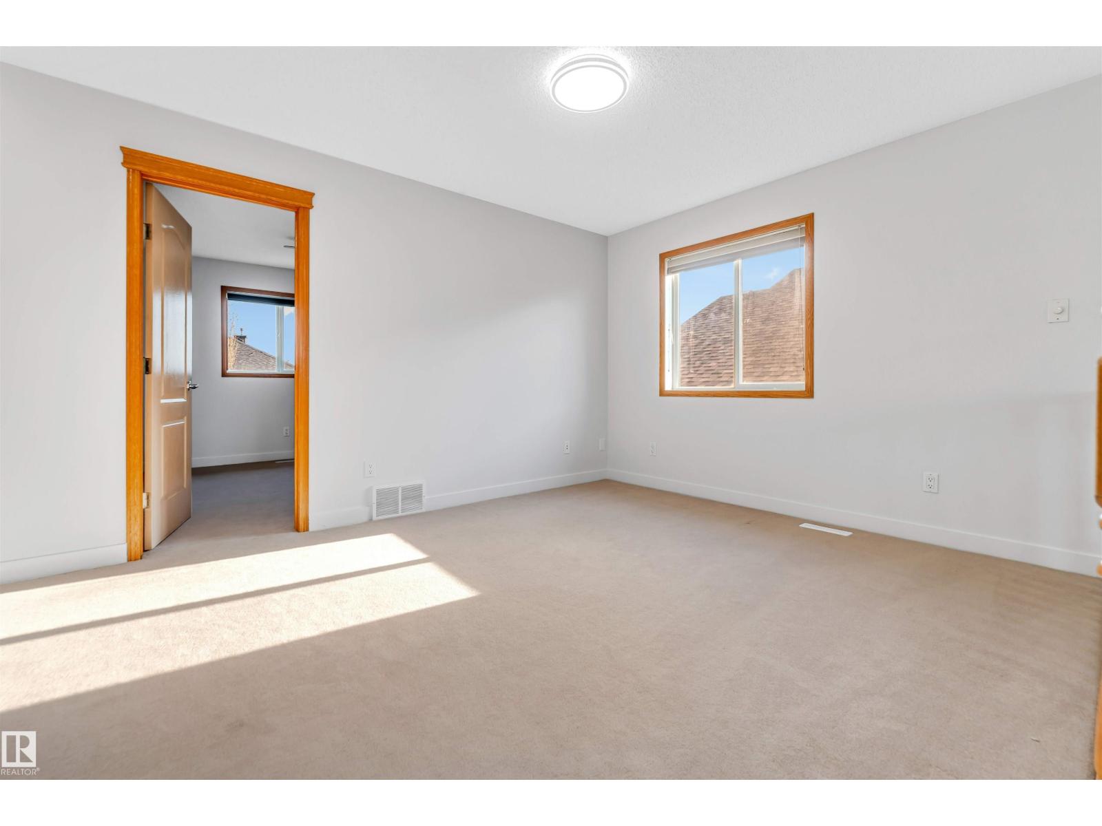 Photo 37 of 10621 175 A Av Nw, Edmonton AB