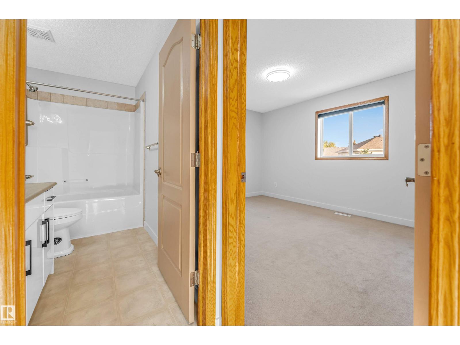 Photo 43 of 10621 175 A Av Nw, Edmonton AB