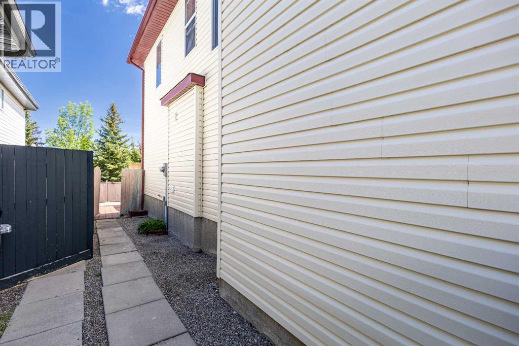 Single Family House for Sale in  Citadel Peak Circle NW Citadel Calgary 