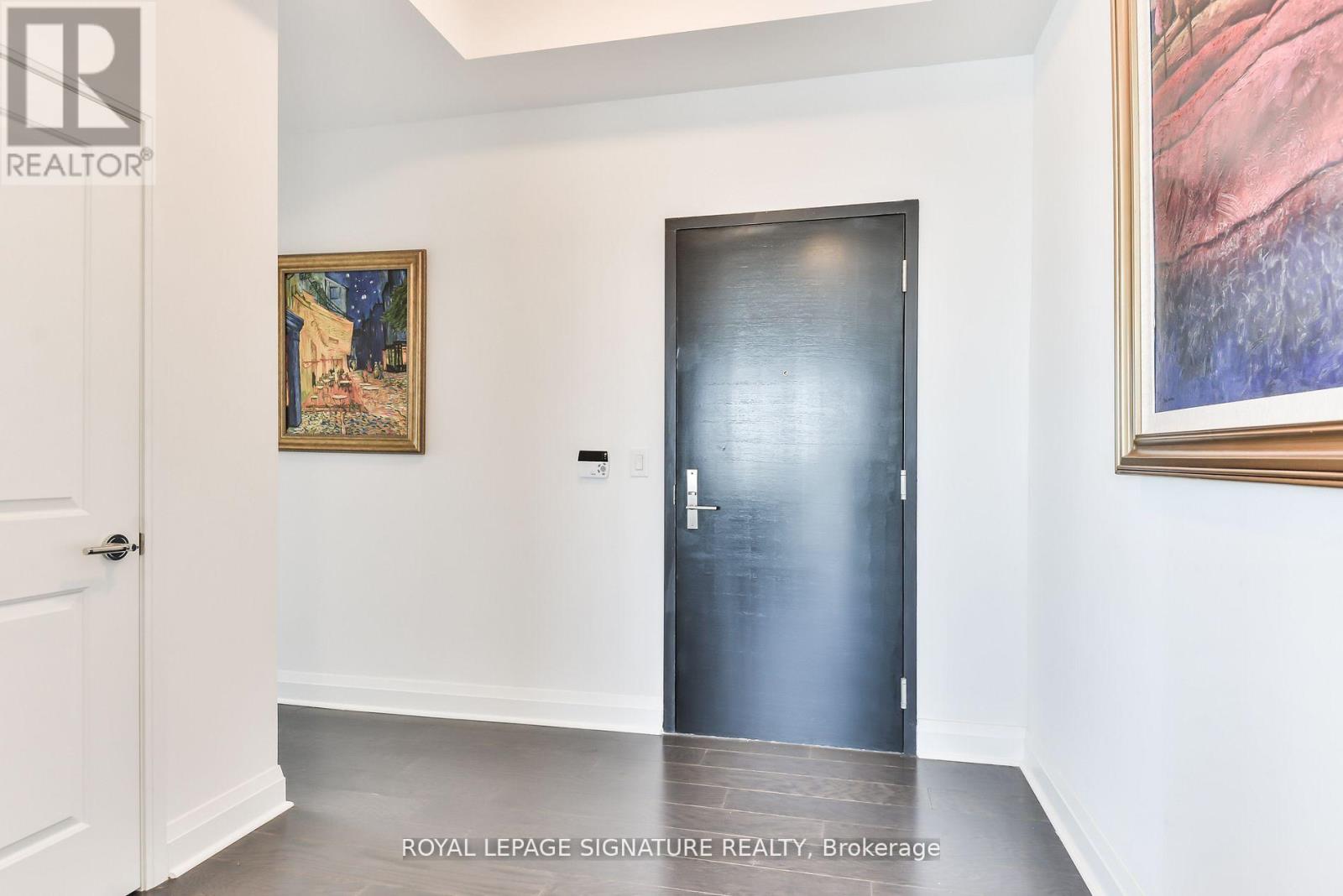 Photo 5 of 4002 65 St Mary Street, Toronto ON