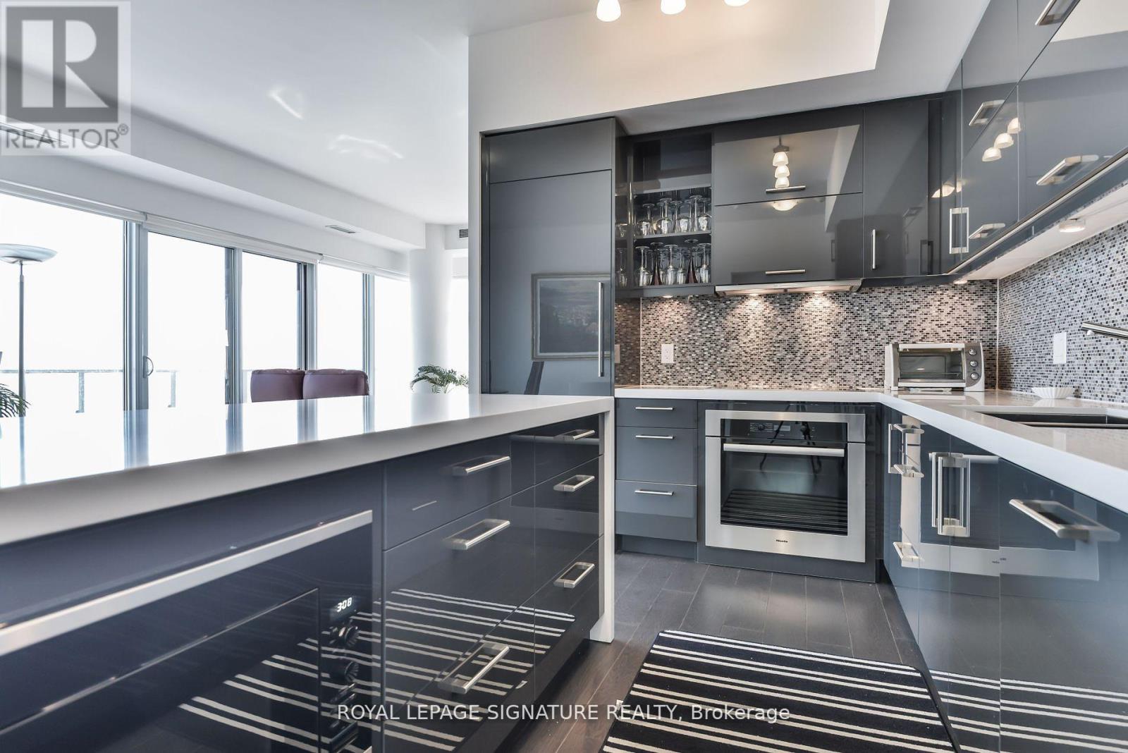 Photo 13 of 4002 65 St Mary Street, Toronto ON