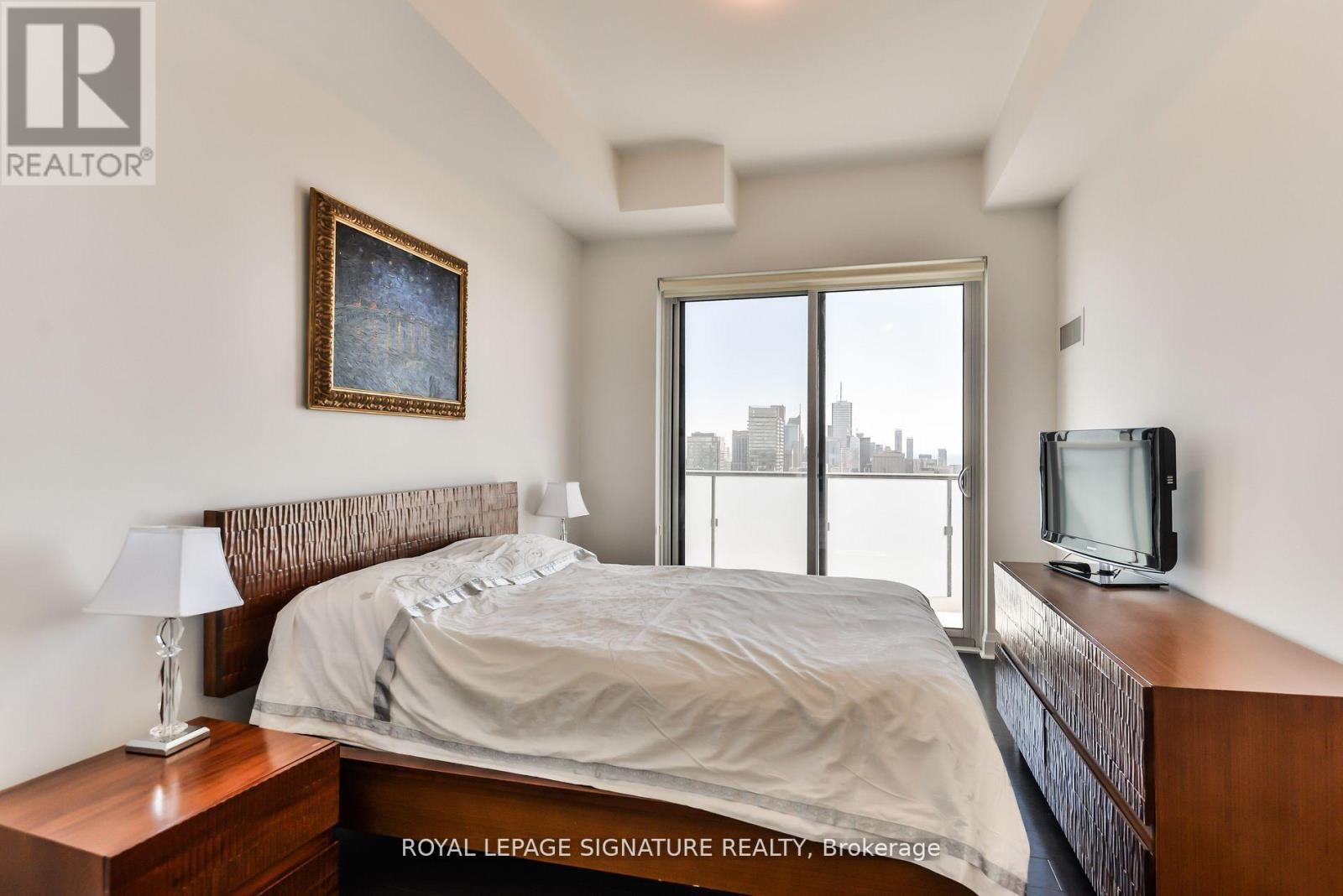Photo 16 of 4002 65 St Mary Street, Toronto ON