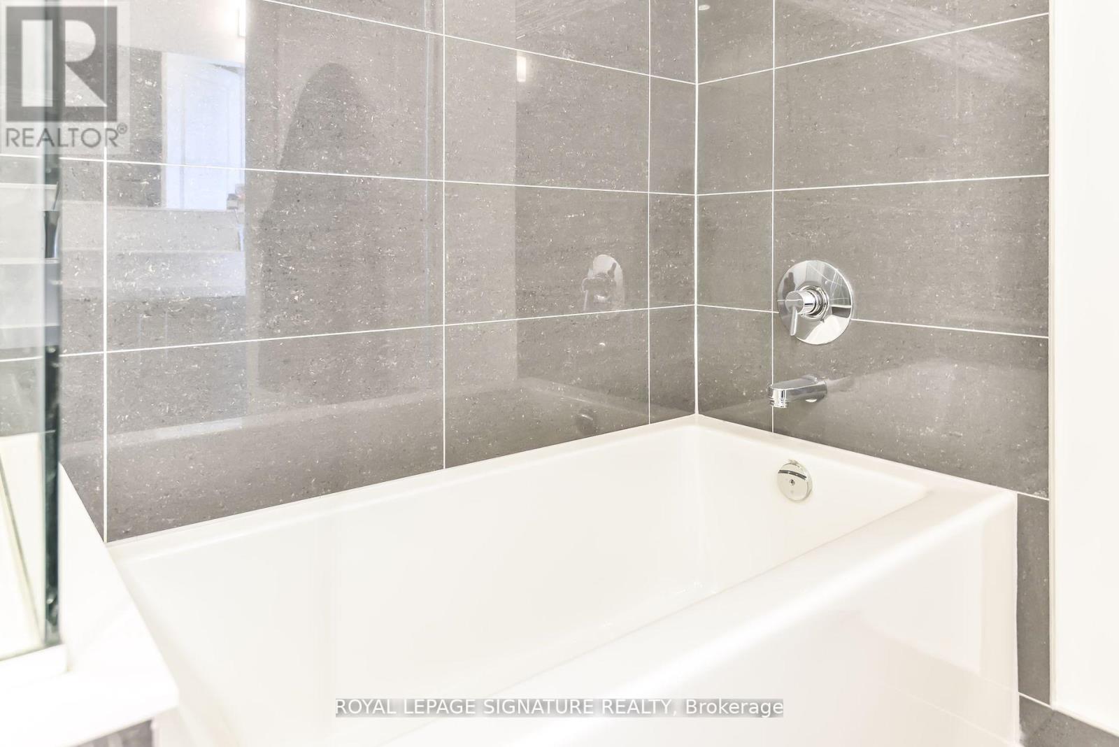Photo 18 of 4002 65 St Mary Street, Toronto ON