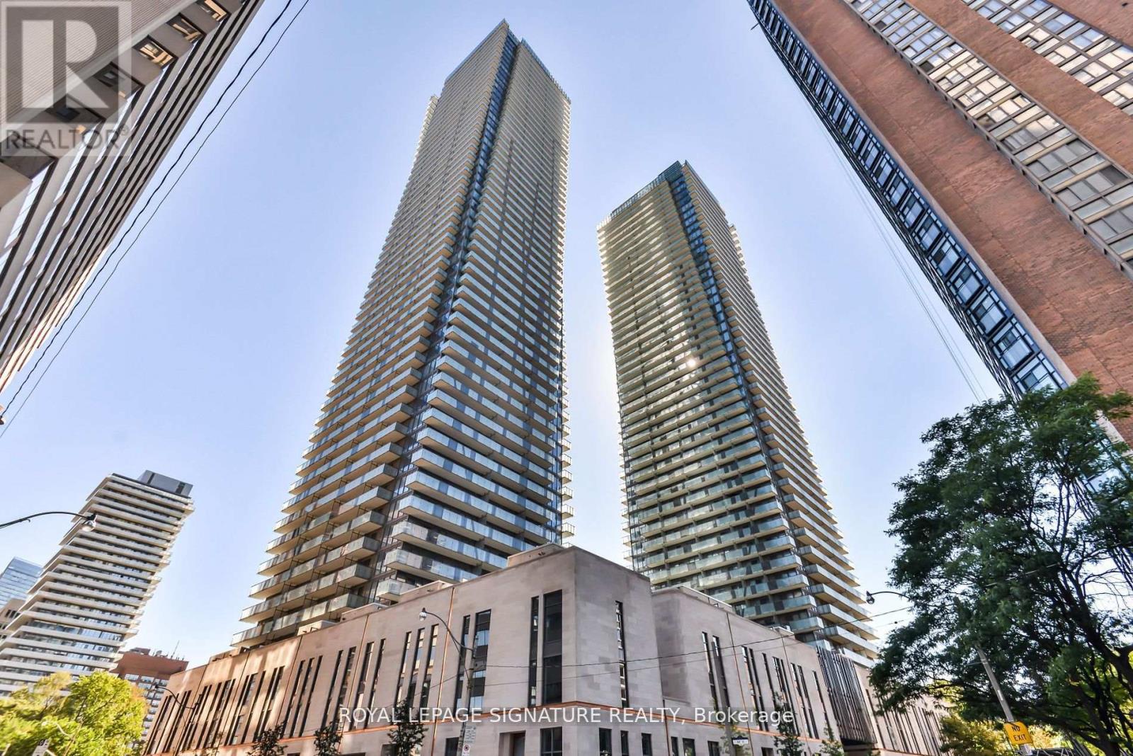 Photo 28 of 4002 65 St Mary Street, Toronto ON