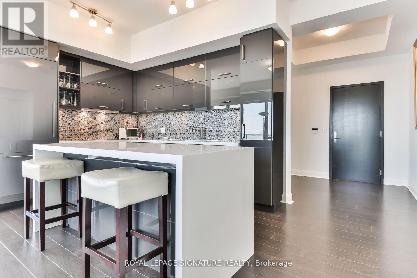 Photo 12 of 4002 65 St Mary Street, Toronto ON