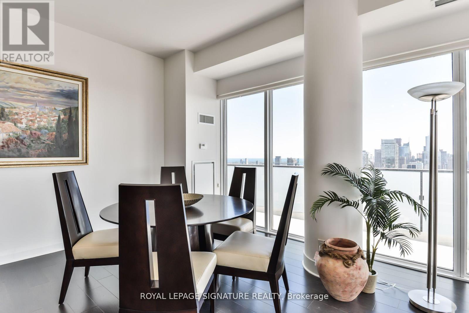 Photo 8 of 4002 65 St Mary Street, Toronto ON