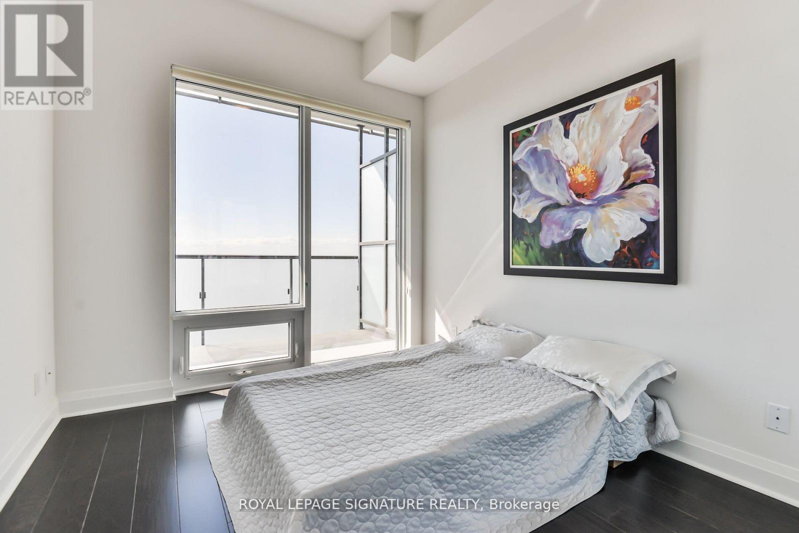 Photo 19 of 4002 65 St Mary Street, Toronto ON
