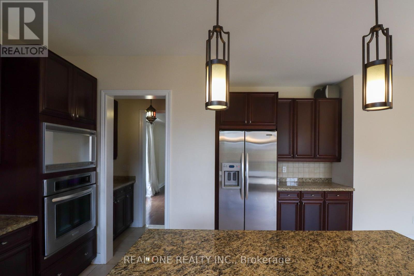Photo 17 of 1330 Kestell Boulevard, Oakville ON